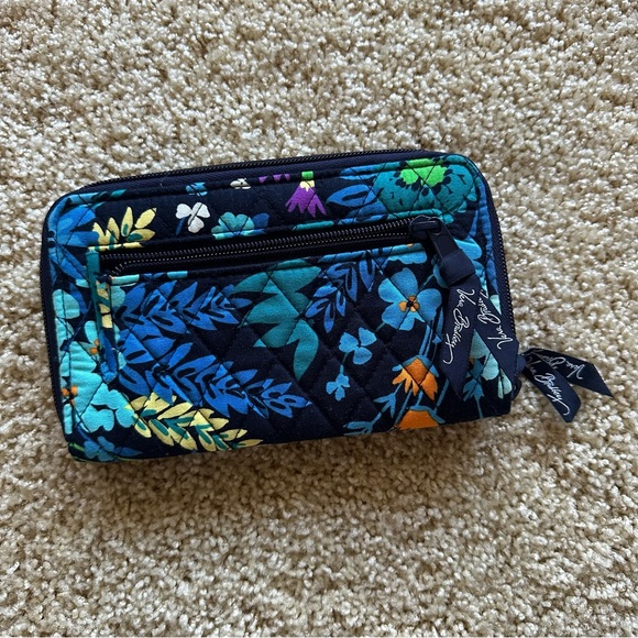 Vera Bradley Midnight Blues Quilted Turn Lock Zip Wallet - Picture 2 of 7